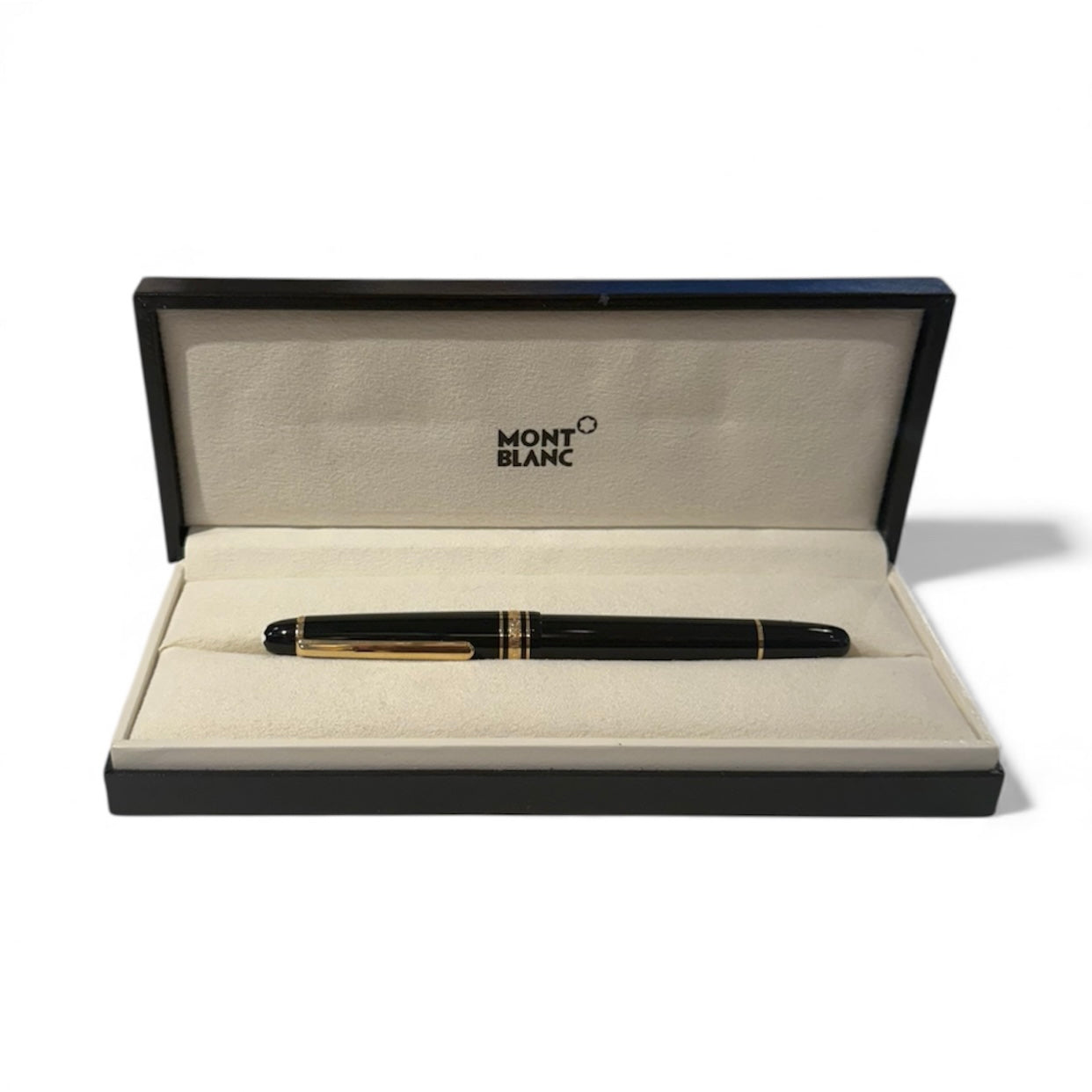 Montblanc Meisterstuck Classic Fountain Pen