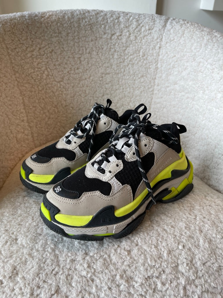 Black and outlet lime green balenciaga