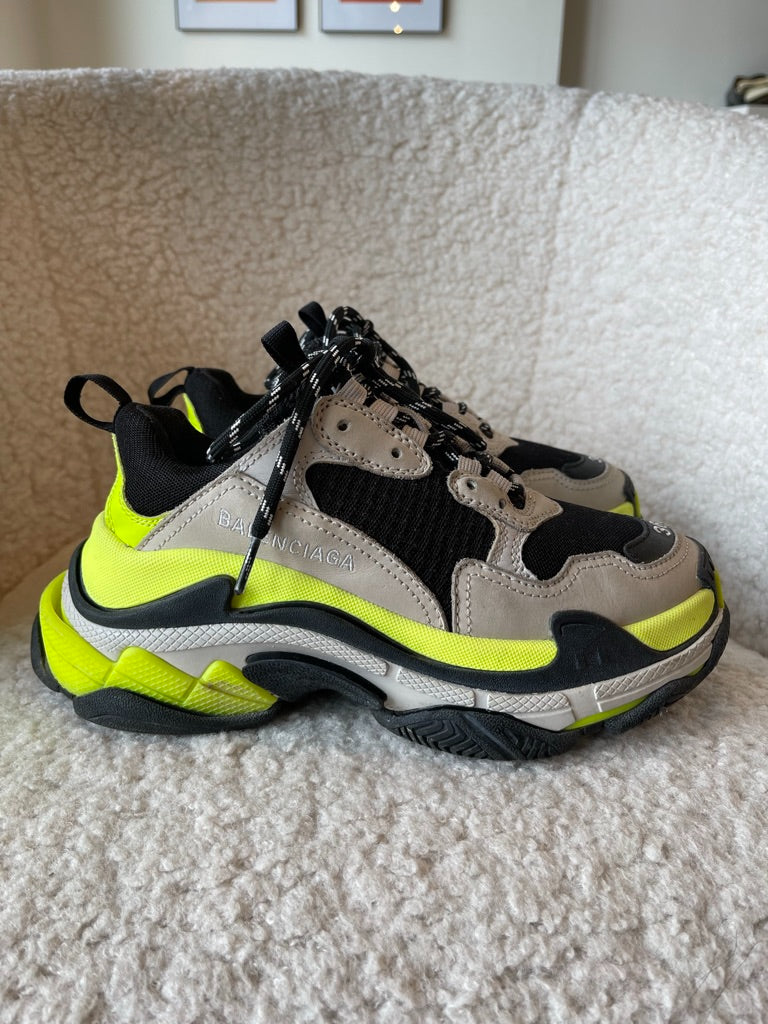 Neon on sale triple s